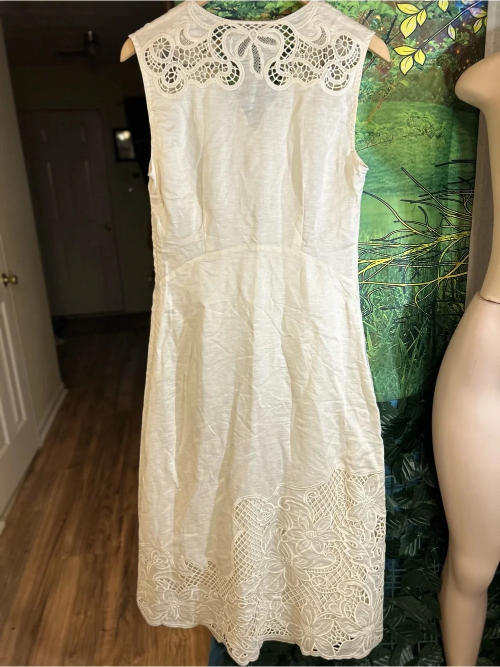 Sold-Elie Tahari Ivory/Cream Sleeveless Lace-Trim Lined Midi Dress NWOTs